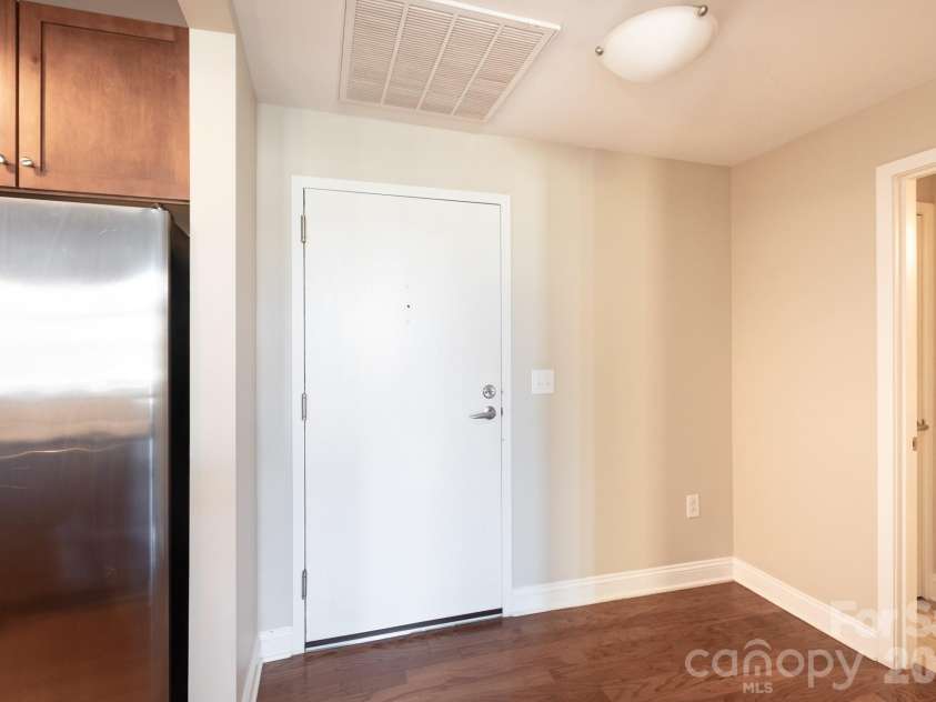 3920 Sharon Road, Charlotte, NC 28211.  MLS# CAR4399191, YatesRealty ID 5181. 