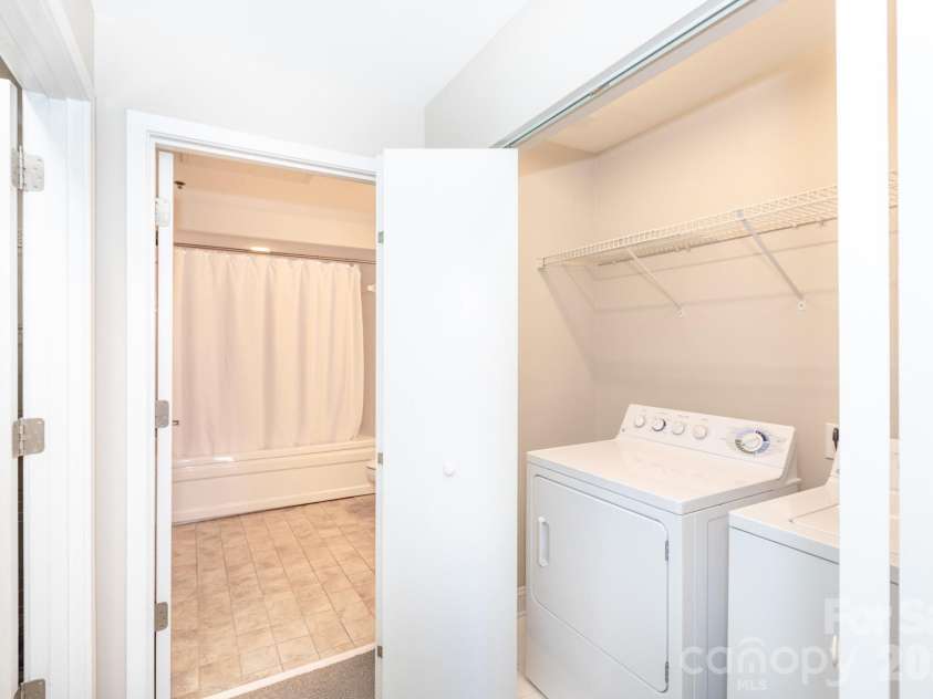 3920 Sharon Road, Charlotte, NC 28211.  MLS# CAR4399191, YatesRealty ID 5181. 