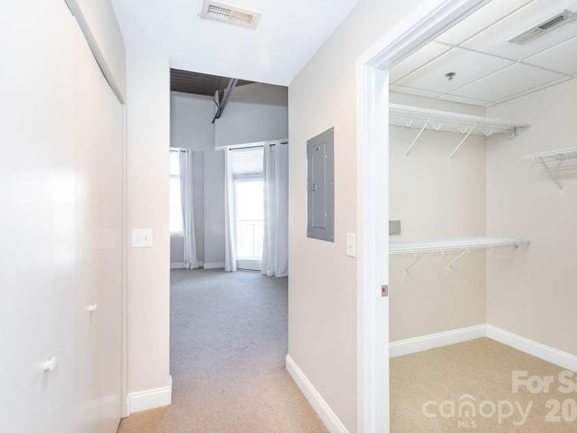 3920 Sharon Road, Charlotte, NC 28211.  MLS# CAR4399191, YatesRealty ID 5181. 