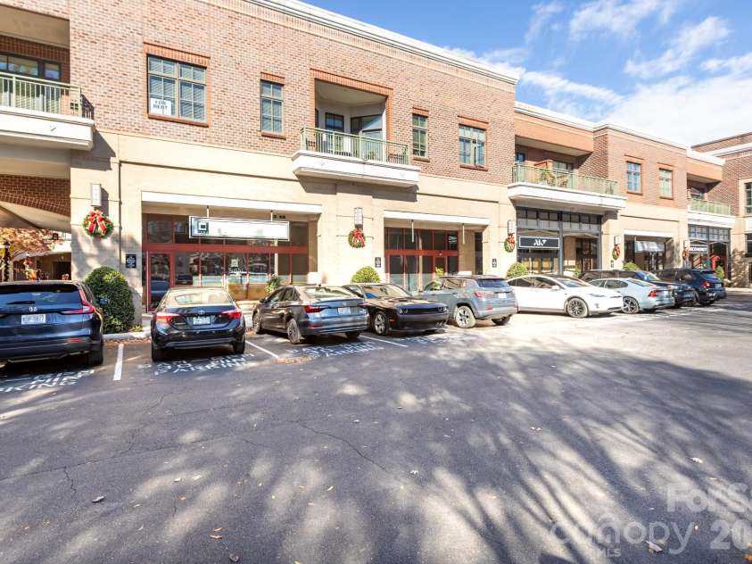 3920 Sharon Road, Charlotte, NC 28211.  MLS# CAR4399191, YatesRealty ID 5181. 