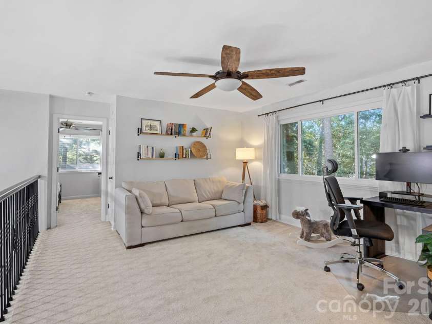 8331 Trail View Drive, Charlotte, NC 28226.  MLS# CAR4418749, YatesRealty ID 51810. Loft/Flex Space