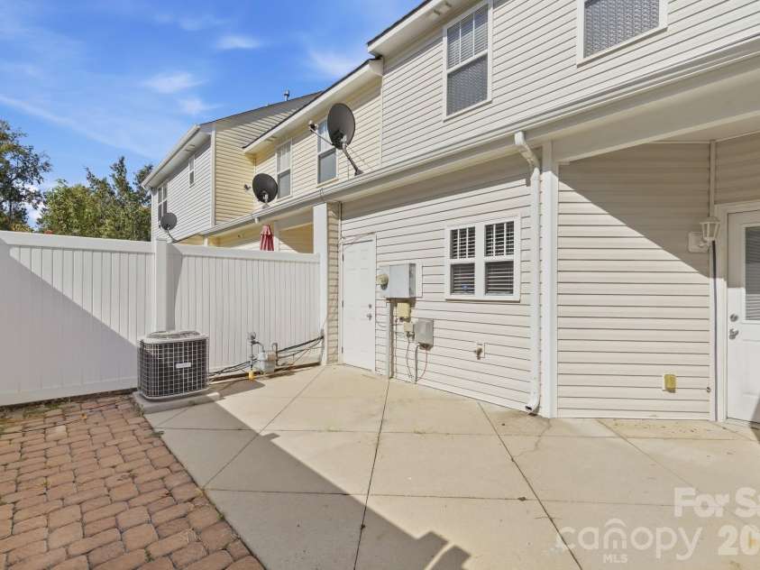 108 St Vincent Place, Mount Holly, NC 28120.  MLS# CAR4425814, YatesRealty ID 51812. 