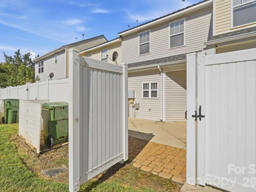 108 St Vincent Place, Mount Holly, NC 28120.  MLS# CAR4425814, YatesRealty ID 51812. 