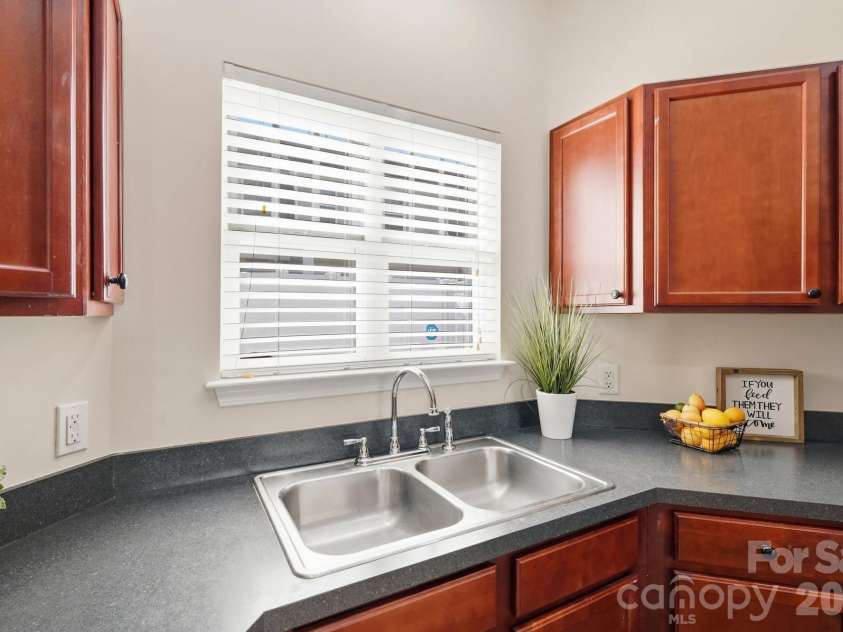 108 St Vincent Place, Mount Holly, NC 28120.  MLS# CAR4425814, YatesRealty ID 51812. Natural Light