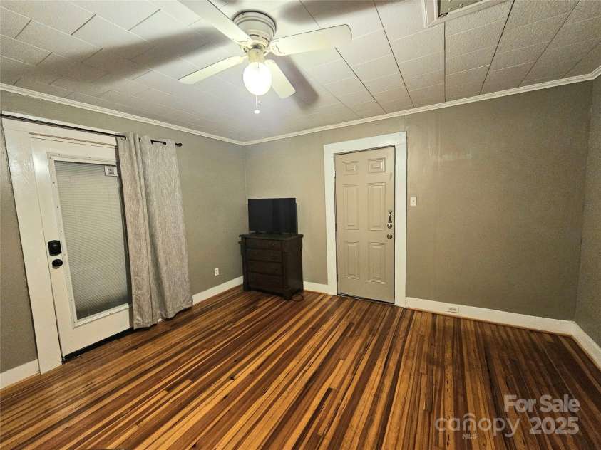 25 2nd Street, Cramerton, NC 28032.  MLS# CAR4327539, YatesRealty ID 51812. 