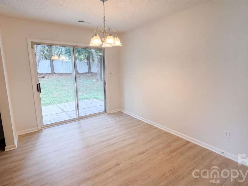 5006 Elizabeth Road, Charlotte, NC 28269.  MLS# CAR4426373, YatesRealty ID 51813. 