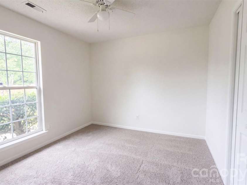 5006 Elizabeth Road, Charlotte, NC 28269.  MLS# CAR4426373, YatesRealty ID 51813. 