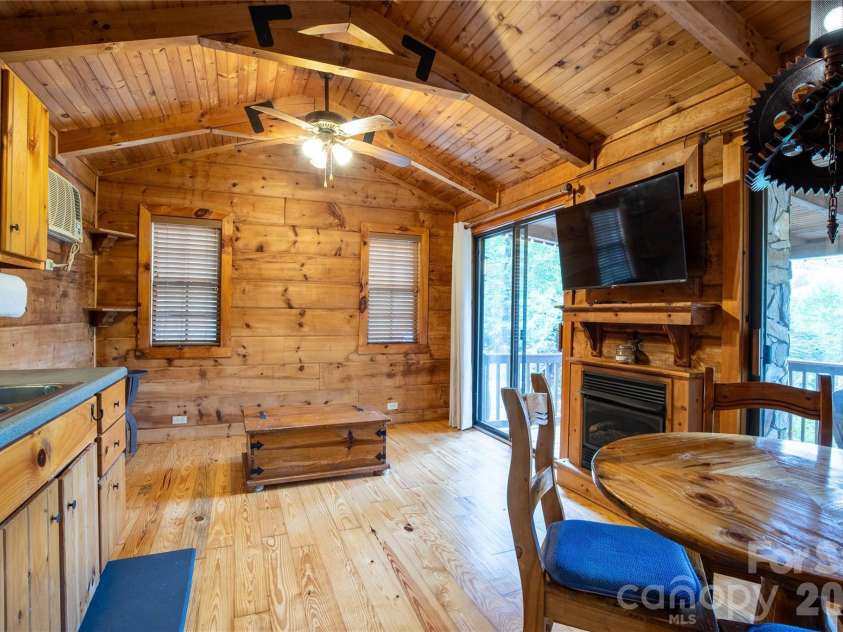 319 Dancing Leaf Lane, Bakersville, NC 28705.  MLS# CAR4424529, YatesRealty ID 51814. 