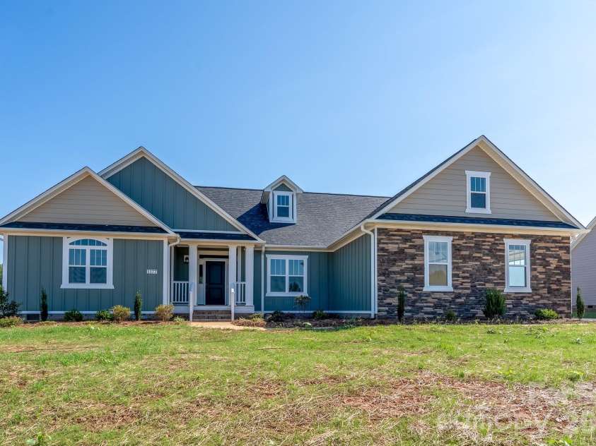 1177 Stonegate Drive, Salisbury, NC 28147.  MLS# CAR4426364, YatesRealty ID 51815. 