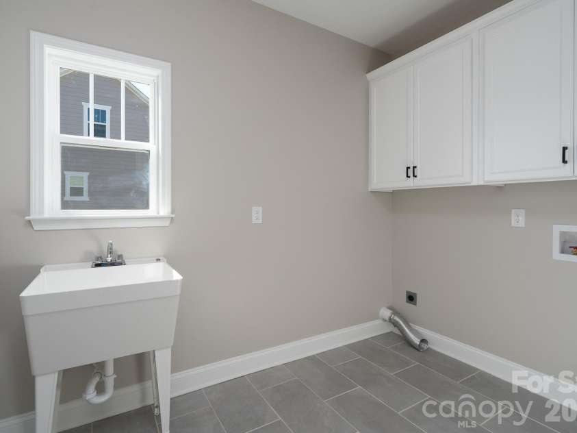 1177 Stonegate Drive, Salisbury, NC 28147.  MLS# CAR4426364, YatesRealty ID 51815. 