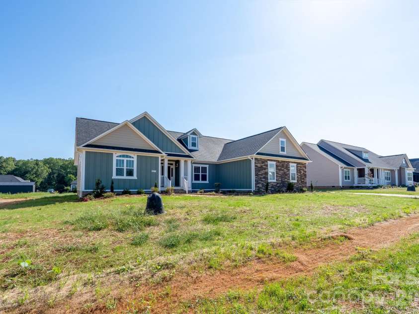 1177 Stonegate Drive, Salisbury, NC 28147.  MLS# CAR4426364, YatesRealty ID 51815. 