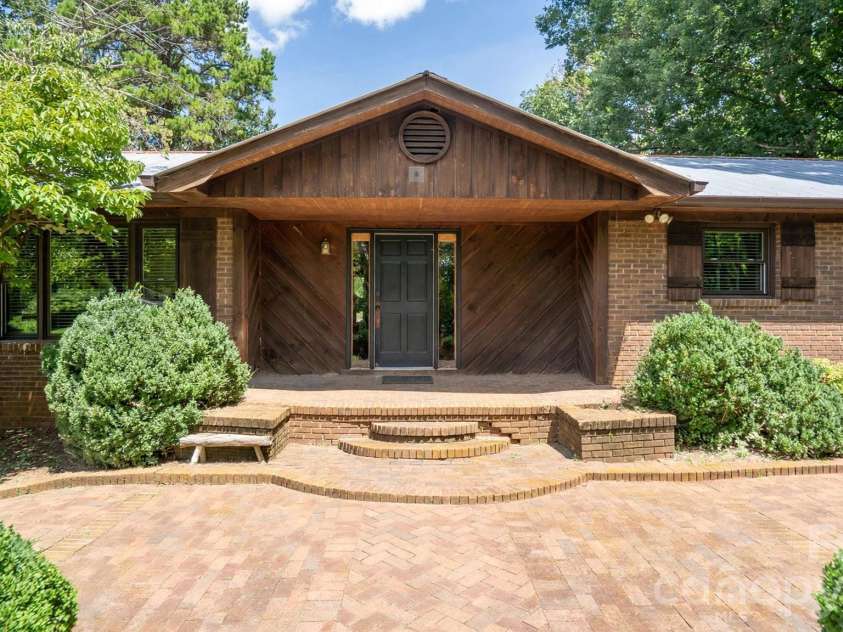 1101 Sleepy Hollow Road, Midland, NC 28107.  MLS# CAR4425995, YatesRealty ID 51816. 