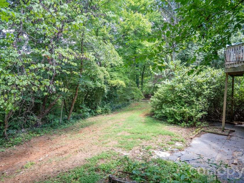 1101 Sleepy Hollow Road, Midland, NC 28107.  MLS# CAR4425995, YatesRealty ID 51816. 