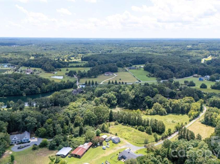 1101 Sleepy Hollow Road, Midland, NC 28107.  MLS# CAR4425995, YatesRealty ID 51816. 