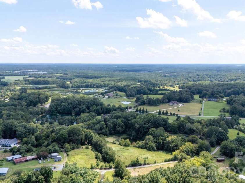 1101 Sleepy Hollow Road, Midland, NC 28107.  MLS# CAR4425995, YatesRealty ID 51816. 