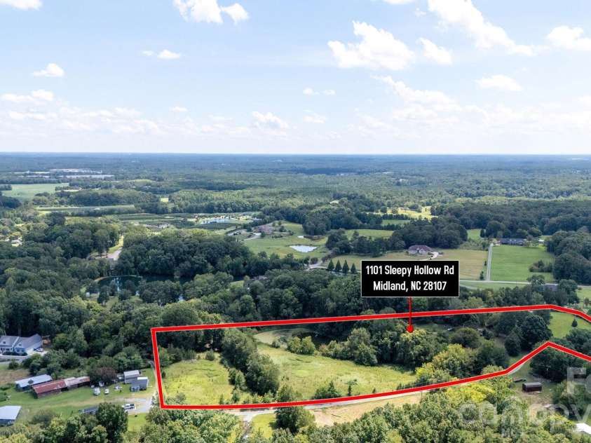 1101 Sleepy Hollow Road, Midland, NC 28107.  MLS# CAR4425995, YatesRealty ID 51816. 