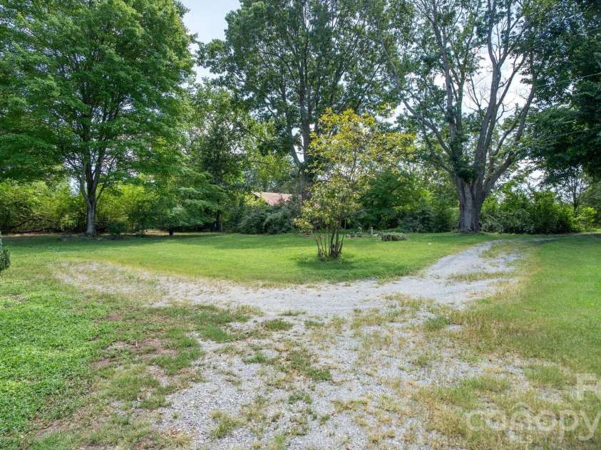 1101 Sleepy Hollow Road, Midland, NC 28107.  MLS# CAR4425995, YatesRealty ID 51816. 