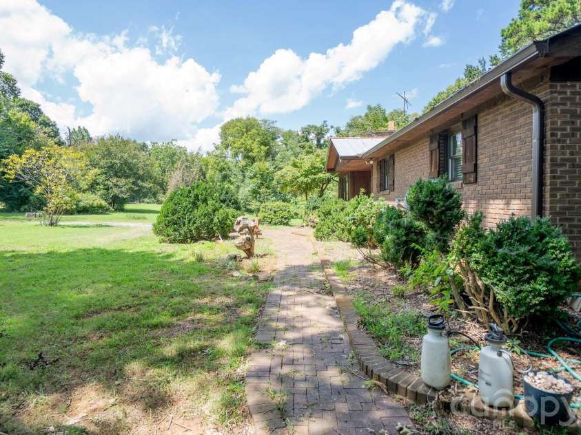 1101 Sleepy Hollow Road, Midland, NC 28107.  MLS# CAR4425995, YatesRealty ID 51816. 
