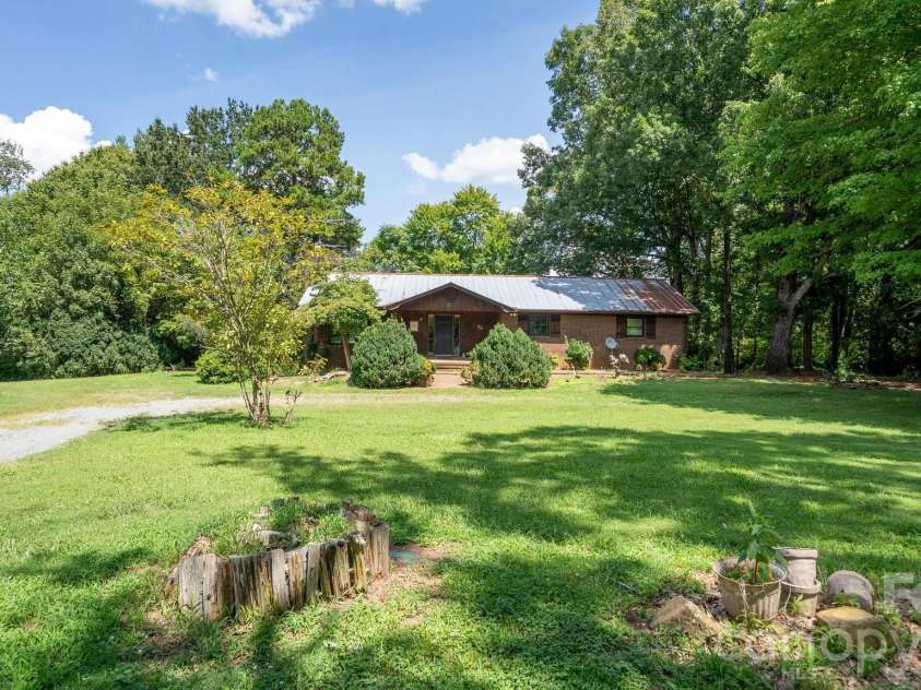 1101 Sleepy Hollow Road, Midland, NC 28107.  MLS# CAR4425995, YatesRealty ID 51816. 