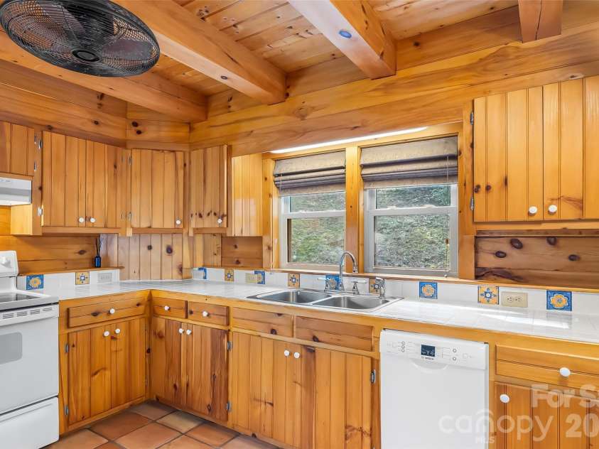 314 Old Mill Road, Nebo, NC 28761.  MLS# CAR4425232, YatesRealty ID 51817. 