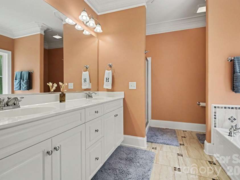 5116 Ivy Trace Court, Clemmons, NC 27012.  MLS# CAR4426274, YatesRealty ID 51818. 