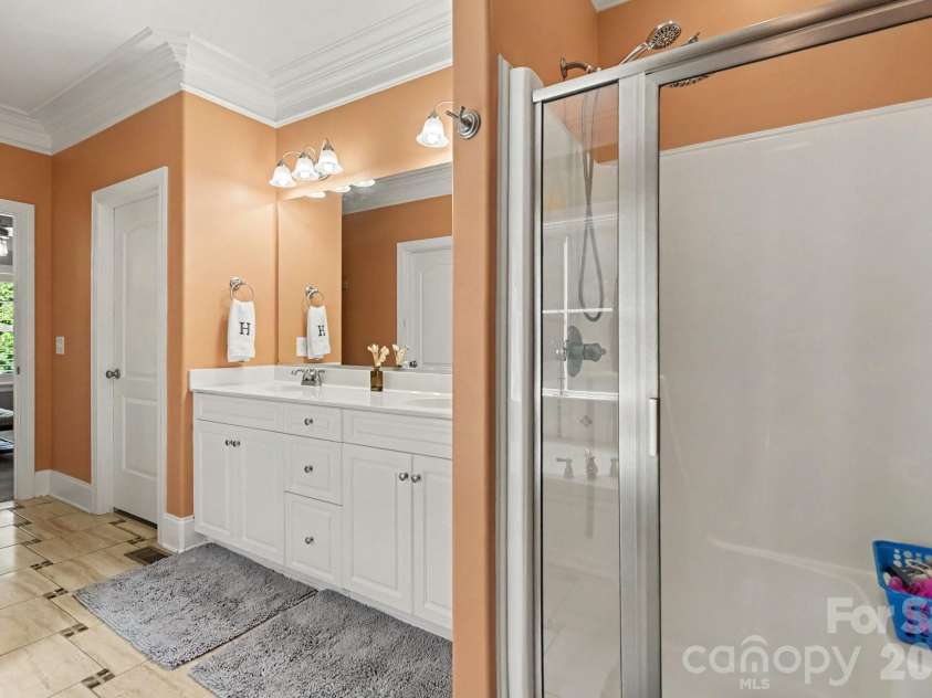 5116 Ivy Trace Court, Clemmons, NC 27012.  MLS# CAR4426274, YatesRealty ID 51818. 