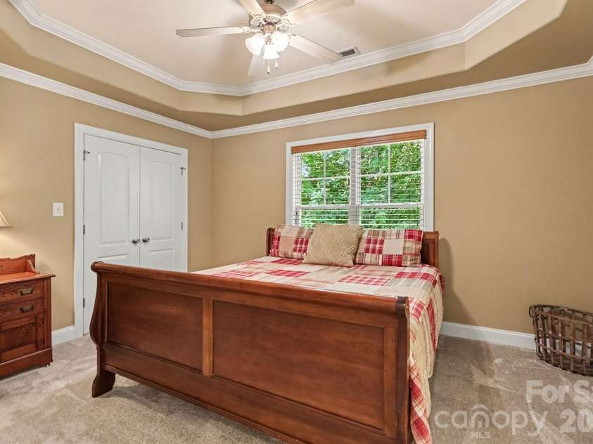 5116 Ivy Trace Court, Clemmons, NC 27012.  MLS# CAR4426274, YatesRealty ID 51818. 