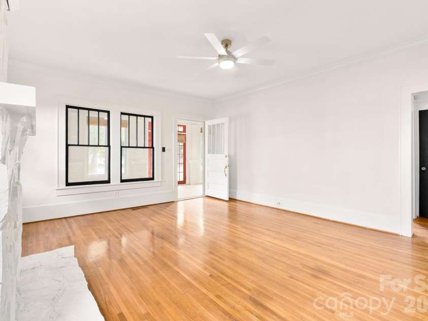 2334 7th Street, Charlotte, NC 28204.  MLS# CAR4426381, YatesRealty ID 51824. 