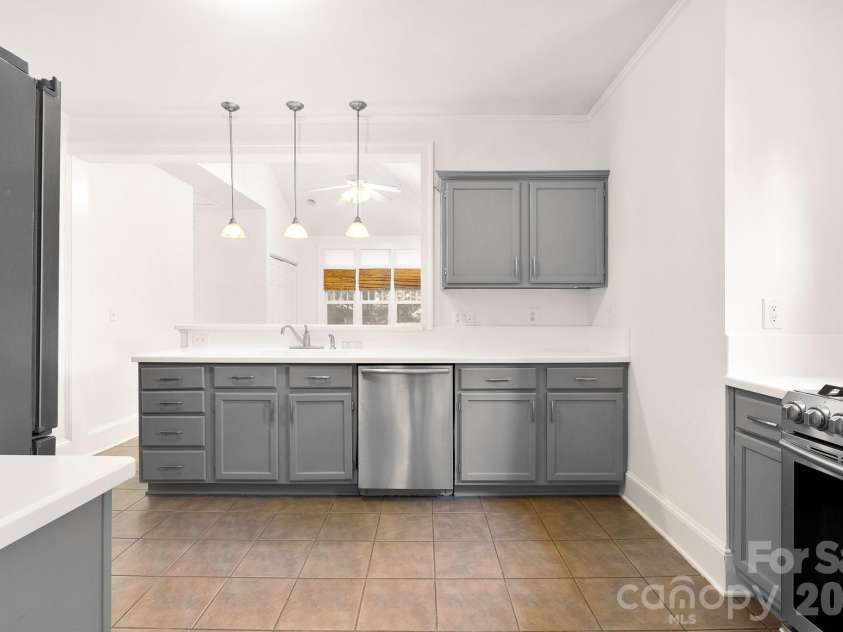 2334 7th Street, Charlotte, NC 28204.  MLS# CAR4426381, YatesRealty ID 51824. 