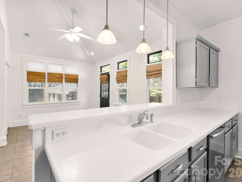 2334 7th Street, Charlotte, NC 28204.  MLS# CAR4426381, YatesRealty ID 51824. 