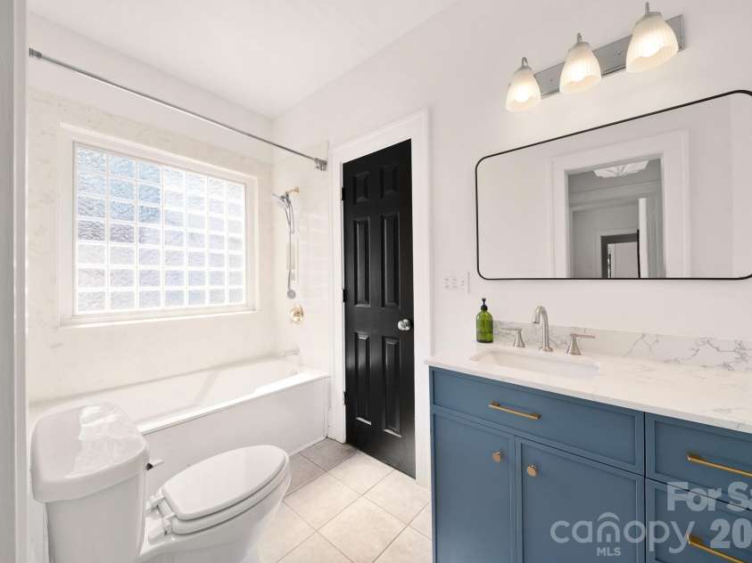 2334 7th Street, Charlotte, NC 28204.  MLS# CAR4426381, YatesRealty ID 51824. 
