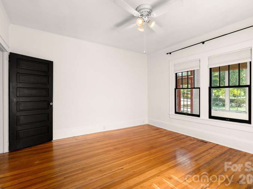 2334 7th Street, Charlotte, NC 28204.  MLS# CAR4426381, YatesRealty ID 51824. 