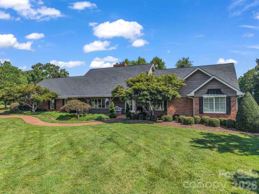 164 Brookfield Drive, Forest City, NC 28043.  MLS# CAR4425556, YatesRealty ID 51825. 