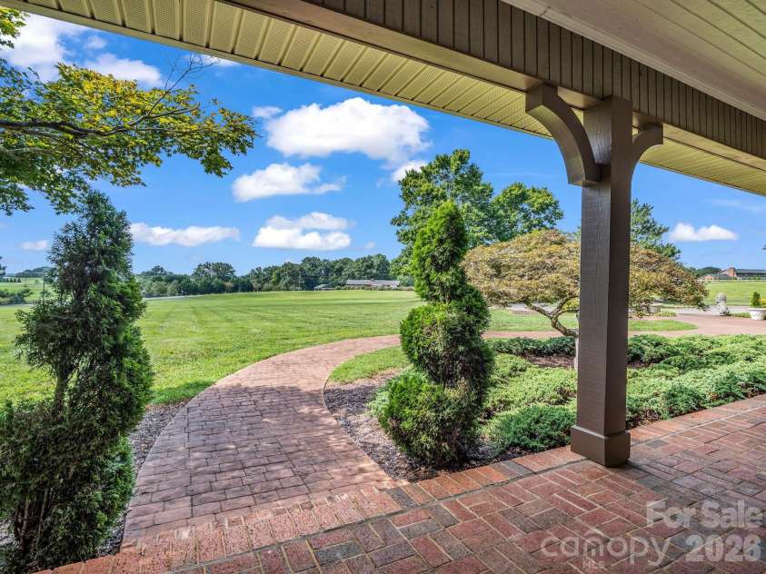 164 Brookfield Drive, Forest City, NC 28043.  MLS# CAR4425556, YatesRealty ID 51825. 