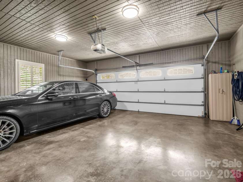 164 Brookfield Drive, Forest City, NC 28043.  MLS# CAR4425556, YatesRealty ID 51825. Garage