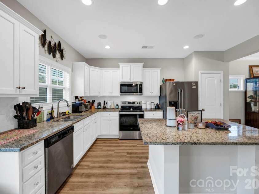102 Calming Creek Way, Elgin, SC 29045.  MLS# CAR4411903, YatesRealty ID 51828. 