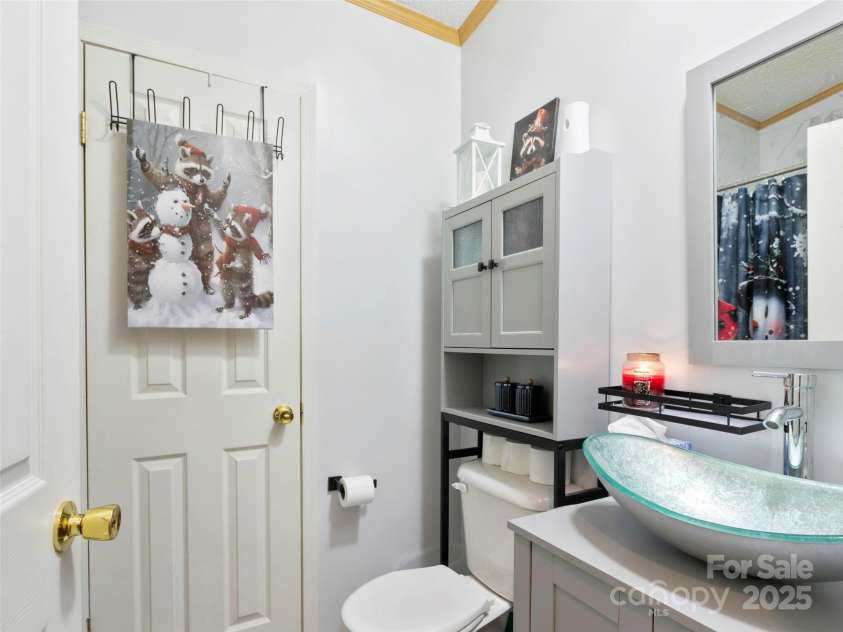 221 Misty Lane, Hendersonville, NC 28739.  MLS# CAR4221498, YatesRealty ID 5183. 