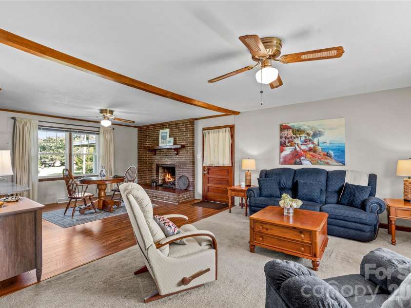 306 Greenbriar Road, Statesville, NC 28625.  MLS# CAR4418906, YatesRealty ID 51831. 