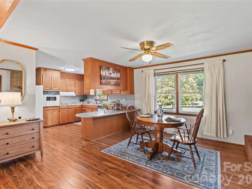 306 Greenbriar Road, Statesville, NC 28625.  MLS# CAR4418906, YatesRealty ID 51831. 