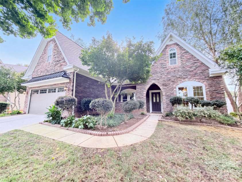 15203 Gathering Court, Charlotte, NC 28278.  MLS# CAR4426404, YatesRealty ID 51833. 