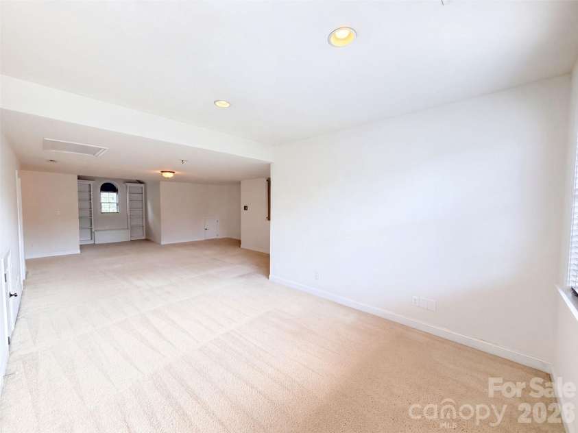 15203 Gathering Court, Charlotte, NC 28278.  MLS# CAR4426404, YatesRealty ID 51833. 