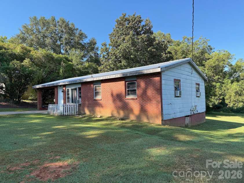 111 Country Meadows Lane, Forest City, NC 28043.  MLS# CAR4425608, YatesRealty ID 51837. 