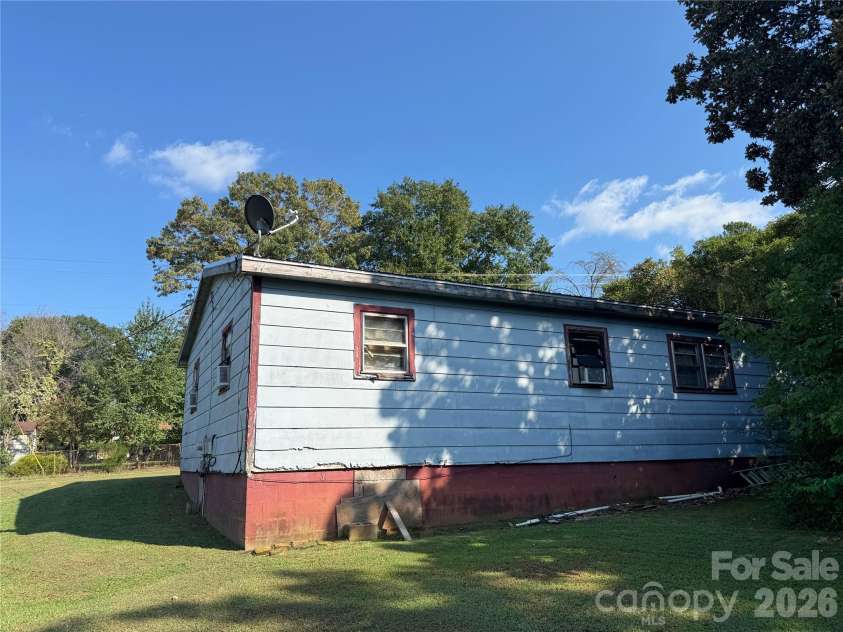 111 Country Meadows Lane, Forest City, NC 28043.  MLS# CAR4425608, YatesRealty ID 51837. 
