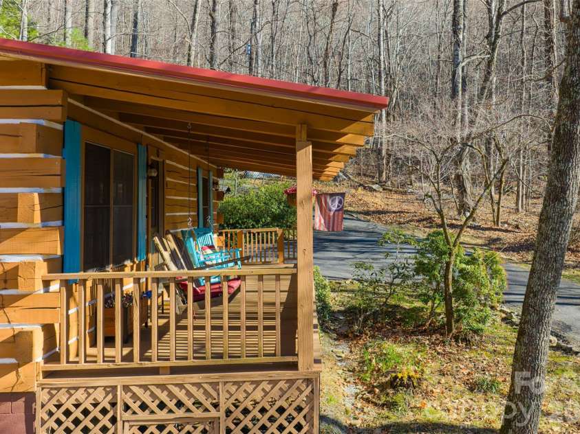 16 Rocky Glen Trail, Black Mountain, NC 28711.  MLS# CAR4328828, YatesRealty ID 5184. 