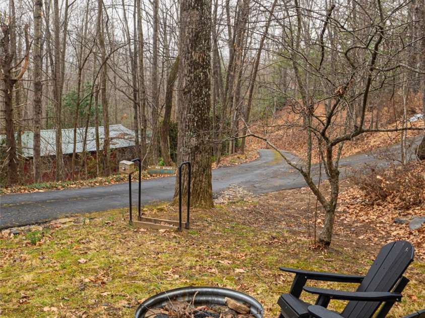 16 Rocky Glen Trail, Black Mountain, NC 28711.  MLS# CAR4328828, YatesRealty ID 5184. 