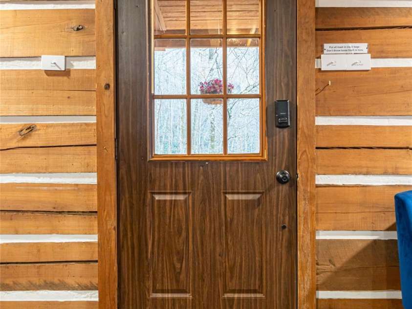 16 Rocky Glen Trail, Black Mountain, NC 28711.  MLS# CAR4328828, YatesRealty ID 5184. 