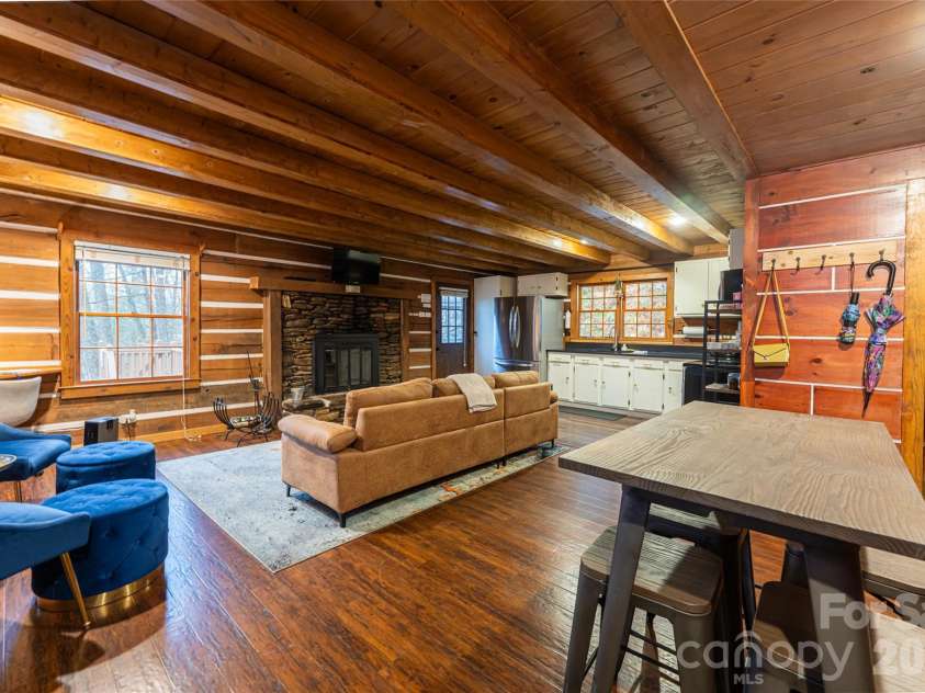 16 Rocky Glen Trail, Black Mountain, NC 28711.  MLS# CAR4328828, YatesRealty ID 5184. 