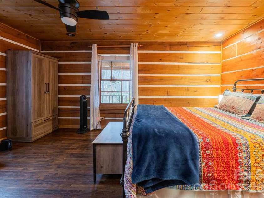 16 Rocky Glen Trail, Black Mountain, NC 28711.  MLS# CAR4328828, YatesRealty ID 5184. 