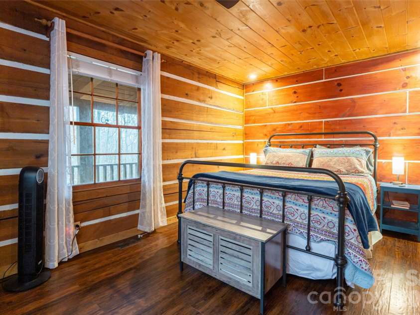 16 Rocky Glen Trail, Black Mountain, NC 28711.  MLS# CAR4328828, YatesRealty ID 5184. 