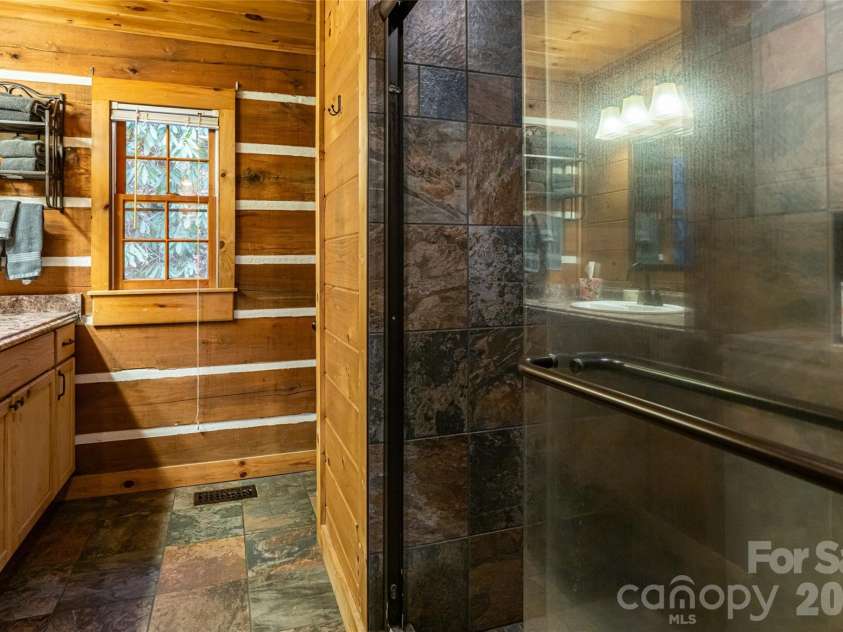 16 Rocky Glen Trail, Black Mountain, NC 28711.  MLS# CAR4328828, YatesRealty ID 5184. 